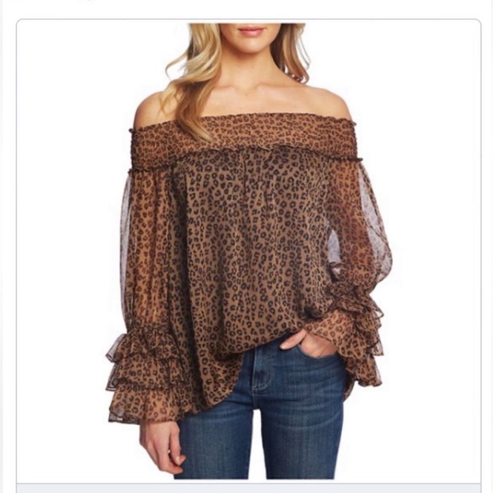 Cece Leopard Print Off-Shoulder Top